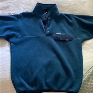 Blue Patagonia pullover fleece